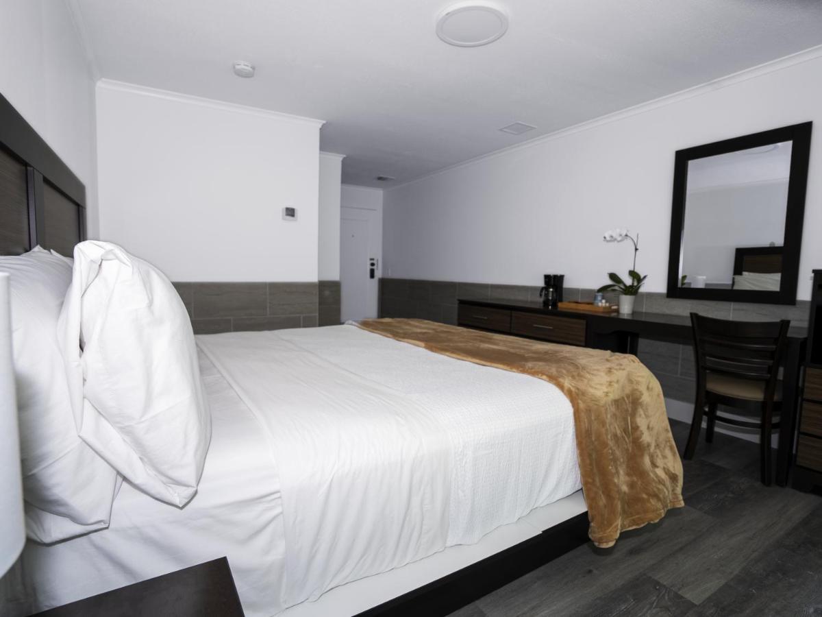 Hamptons Vacation Inn Hampton Bays Esterno foto