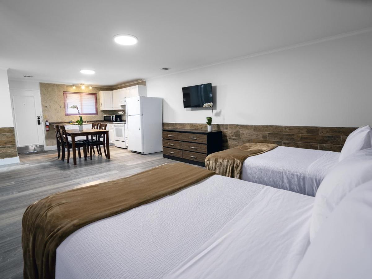 Hamptons Vacation Inn Hampton Bays Esterno foto