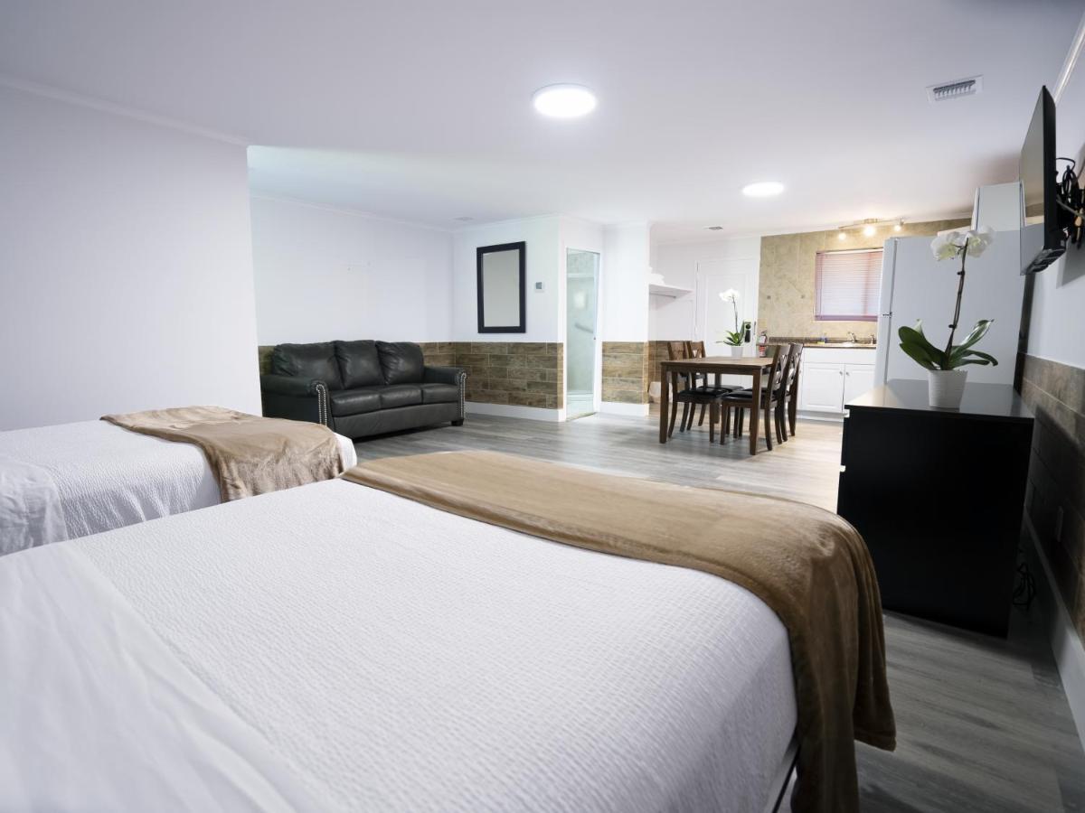 Hamptons Vacation Inn Hampton Bays Esterno foto