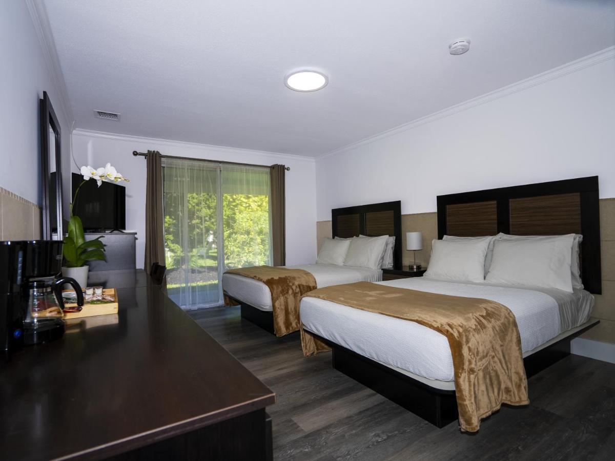 Hamptons Vacation Inn Hampton Bays Esterno foto