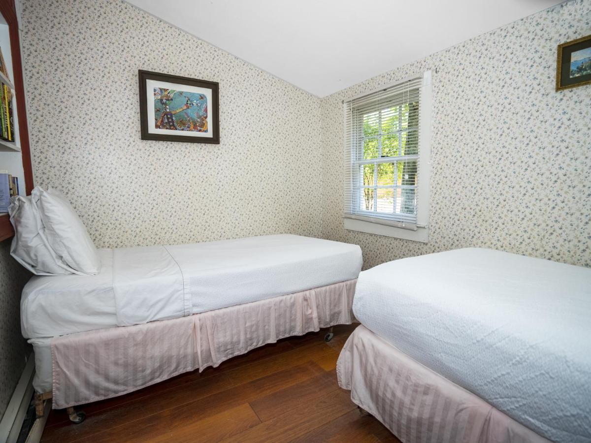 Hamptons Vacation Inn Hampton Bays Esterno foto