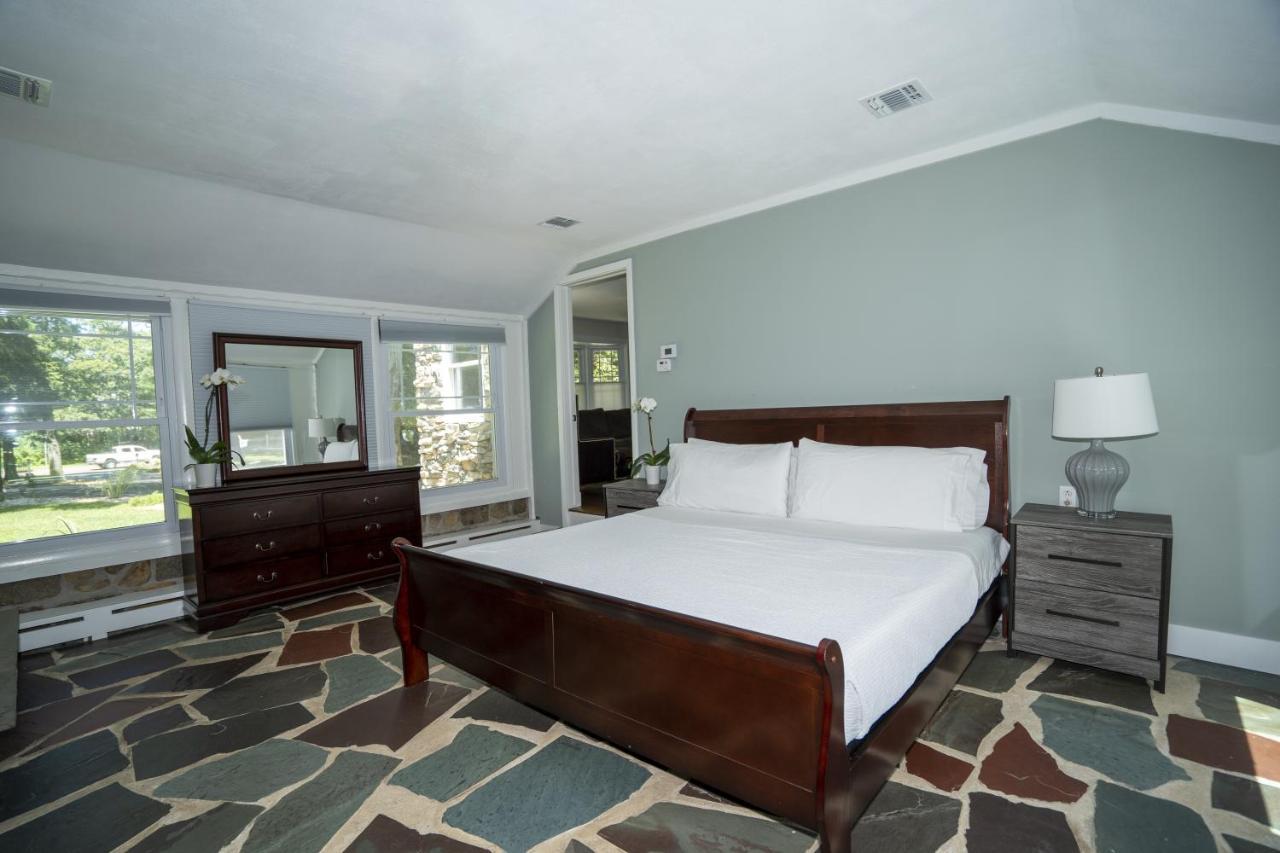 Hamptons Vacation Inn Hampton Bays Esterno foto