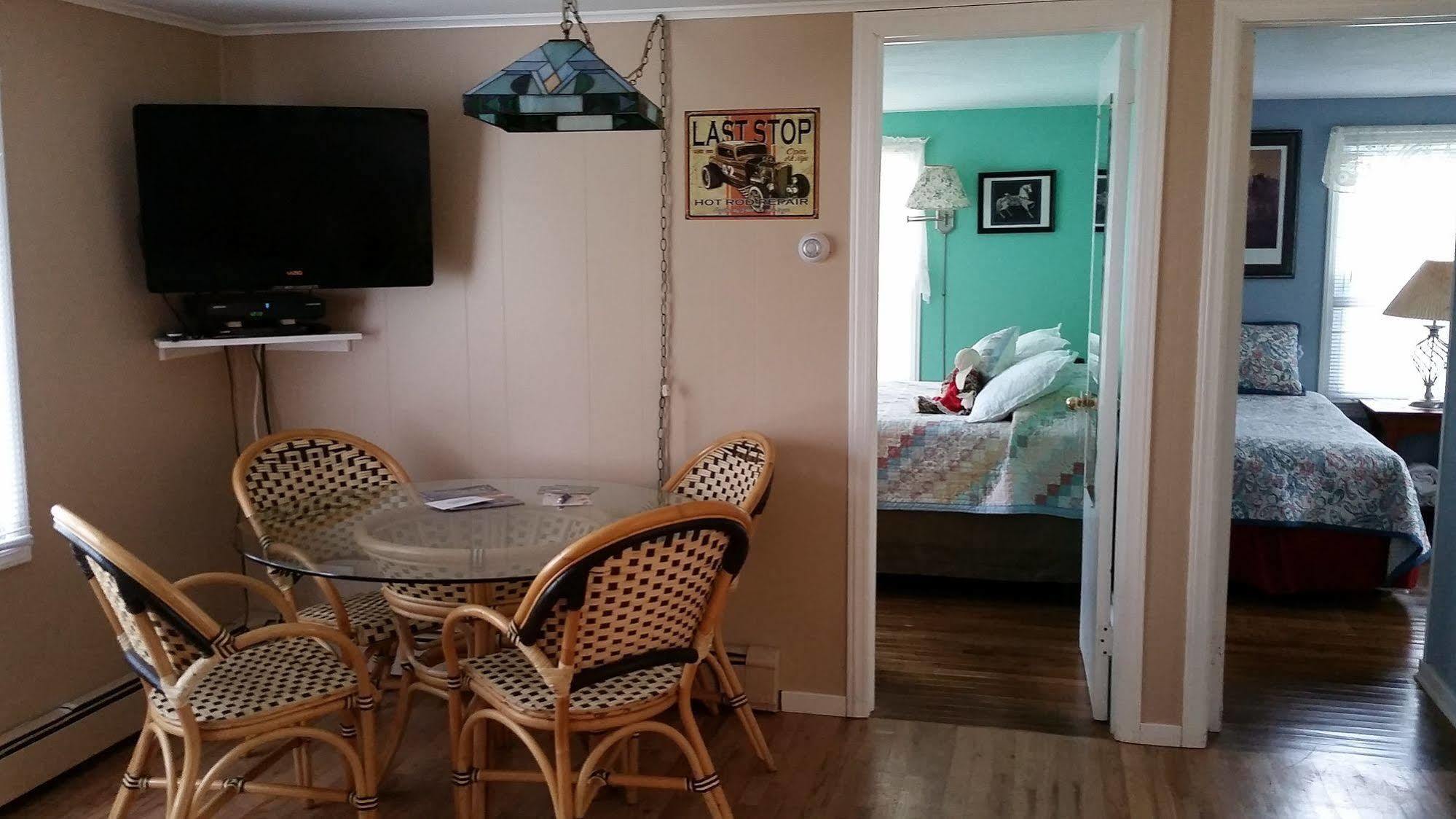 Hamptons Vacation Inn Hampton Bays Esterno foto